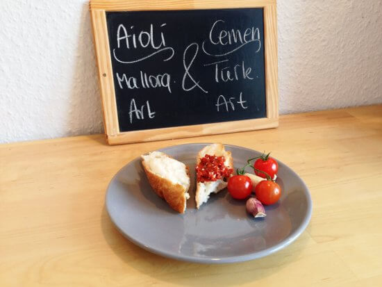 Aioli und Cemen (türkische Paste)