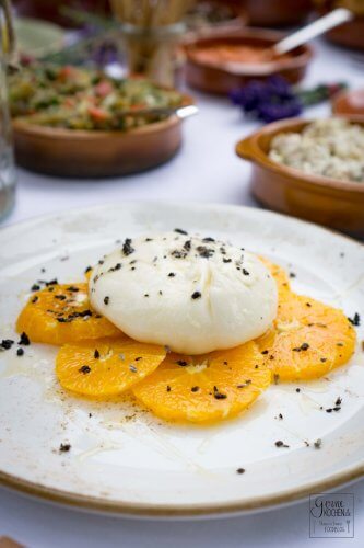 Burrata mit Orangen und Lavendel