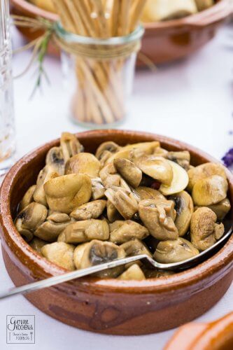 Eingelegte Champignons