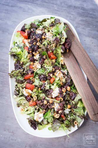 Salat mit Balsamicokirschen