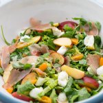 Salat mit Nektarinen