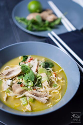 Asiatische Hühnernudelsuppe