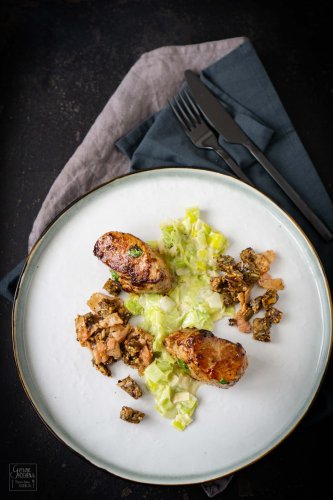 Karamellisiertes Schweinefilet mit Speck-Gewürz-Bröseln [nach einem Rezept von Alexander Herrmann]