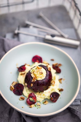 Gefüllte rote Bete mit Ziegenfrischkäse-Kartoffelpüree