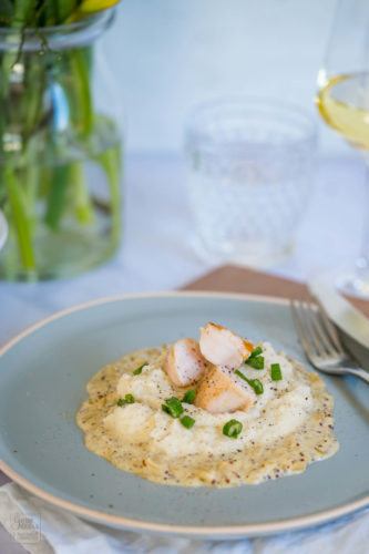 Kaninchenfilet mit Blumenkohlpüree und Senfsauce