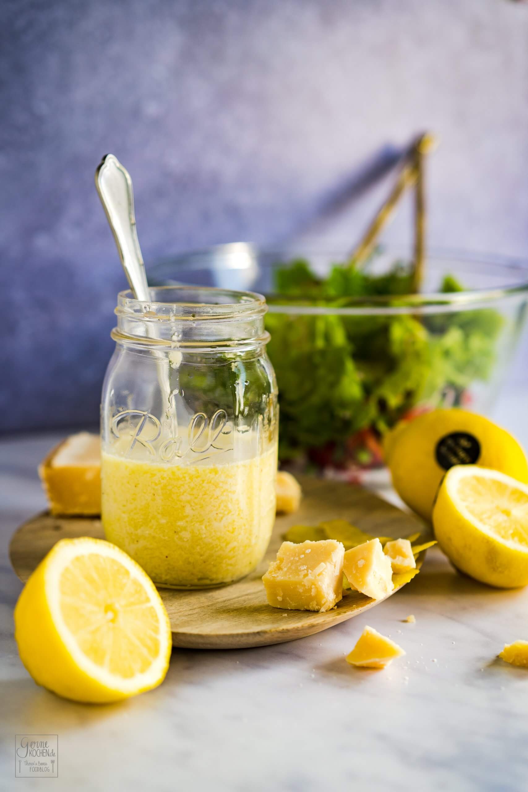 Zitronen-Parmesan-Dressing