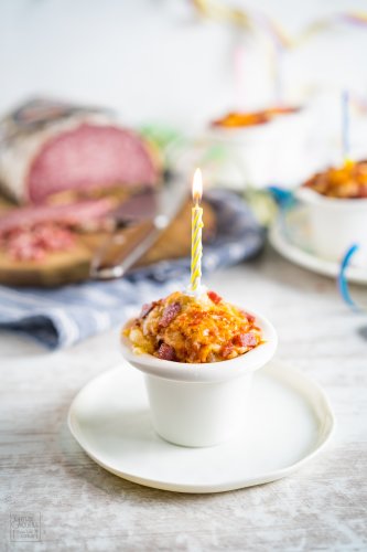 Pizza-Cupcakes mit Salami