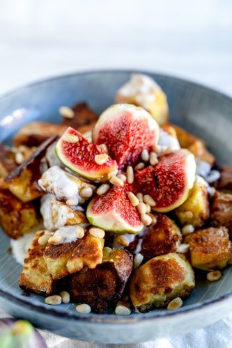 French Toast Würfel mit Vanillejoghurt und Feigen