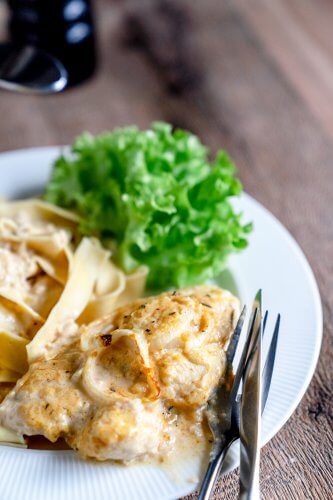 Zwiebel-Sahne-Hähnchen