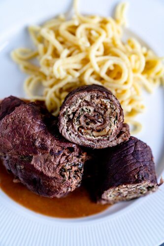 Schwarzwälder Walnussrouladen