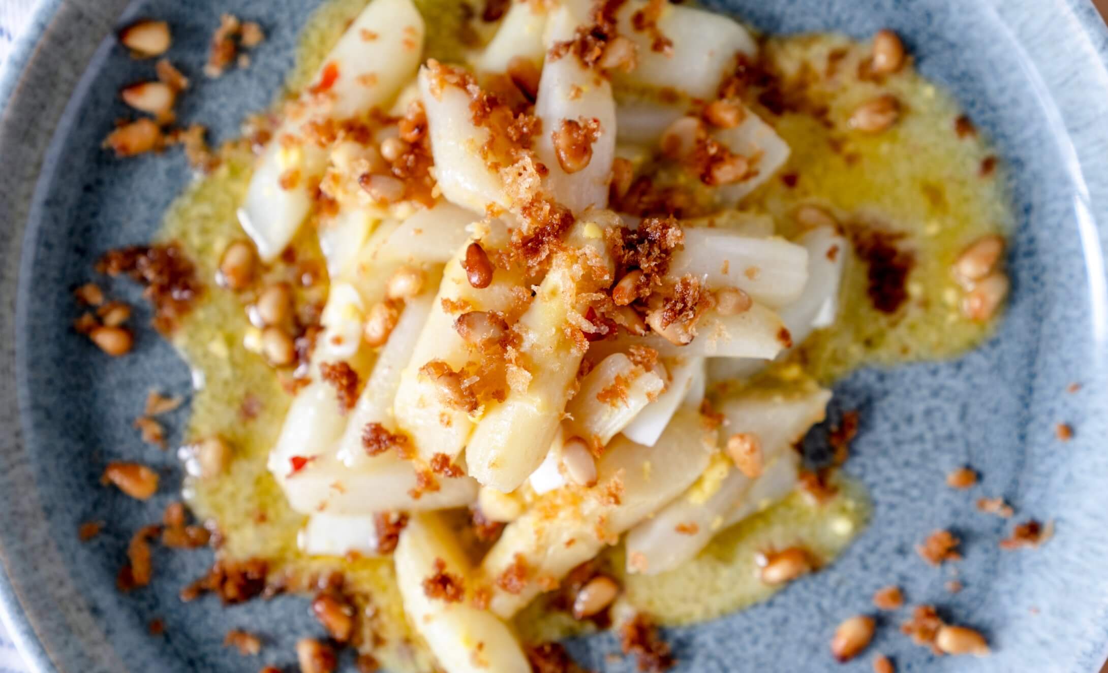 Lauwarmer Spargelsalat