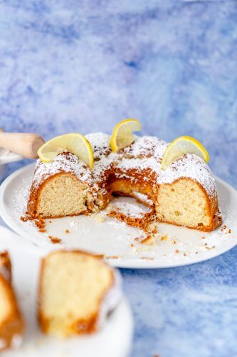 Saftiger Zitronenrührkuchen