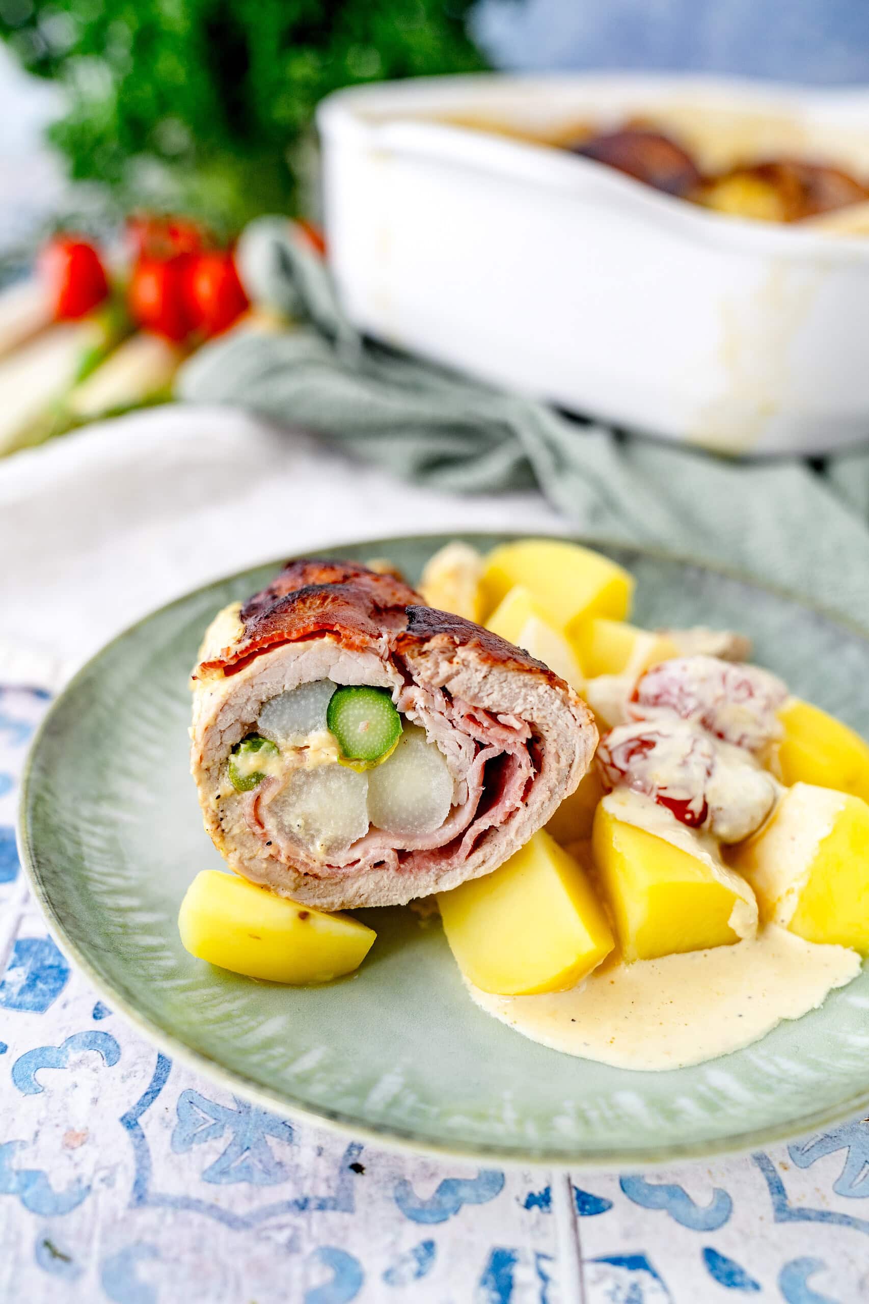 Überbackene Spargel-Schnitzelröllchen