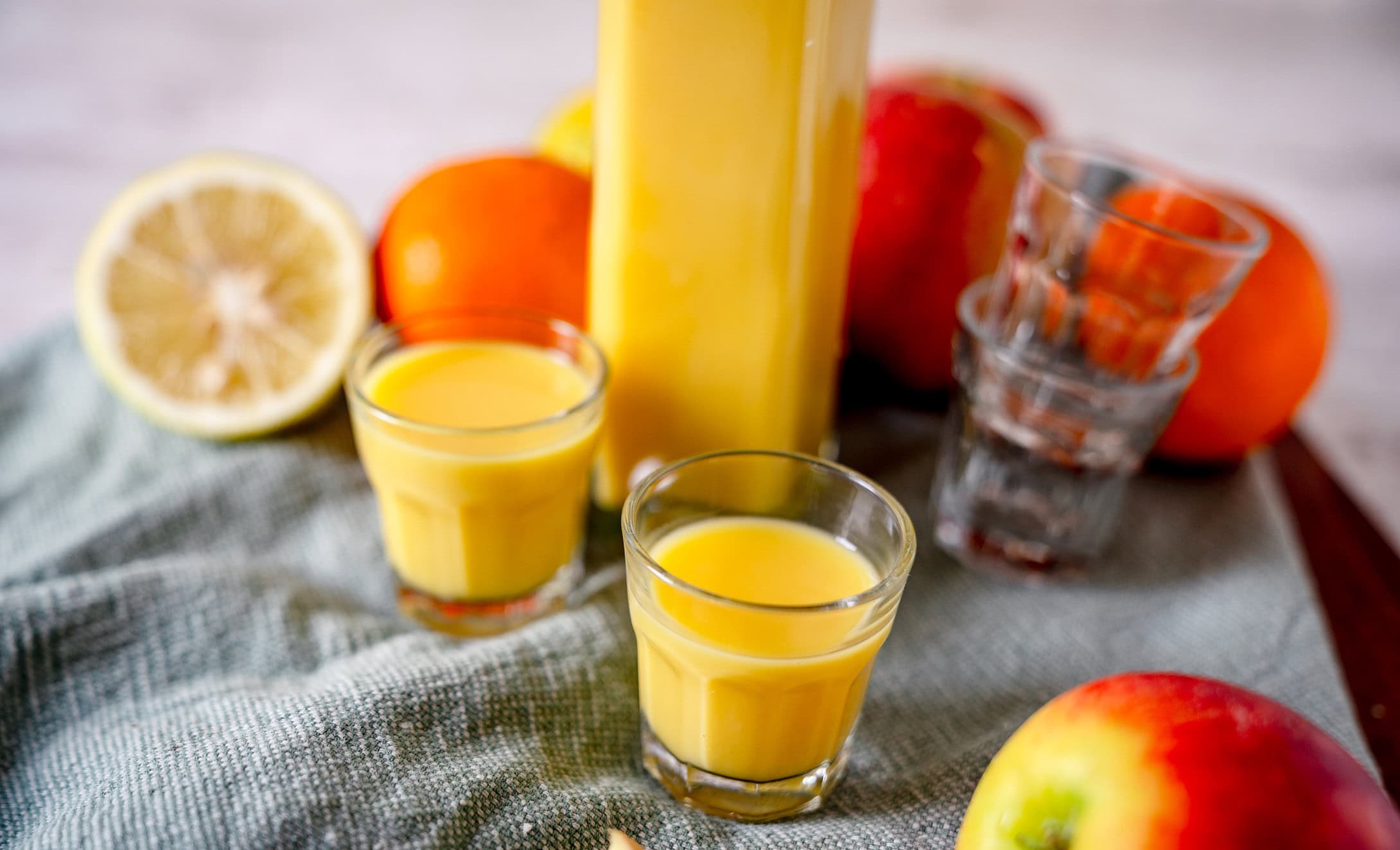 Ingwer Shot selber machen mit Orange Apfel Zitrone und Ingwer