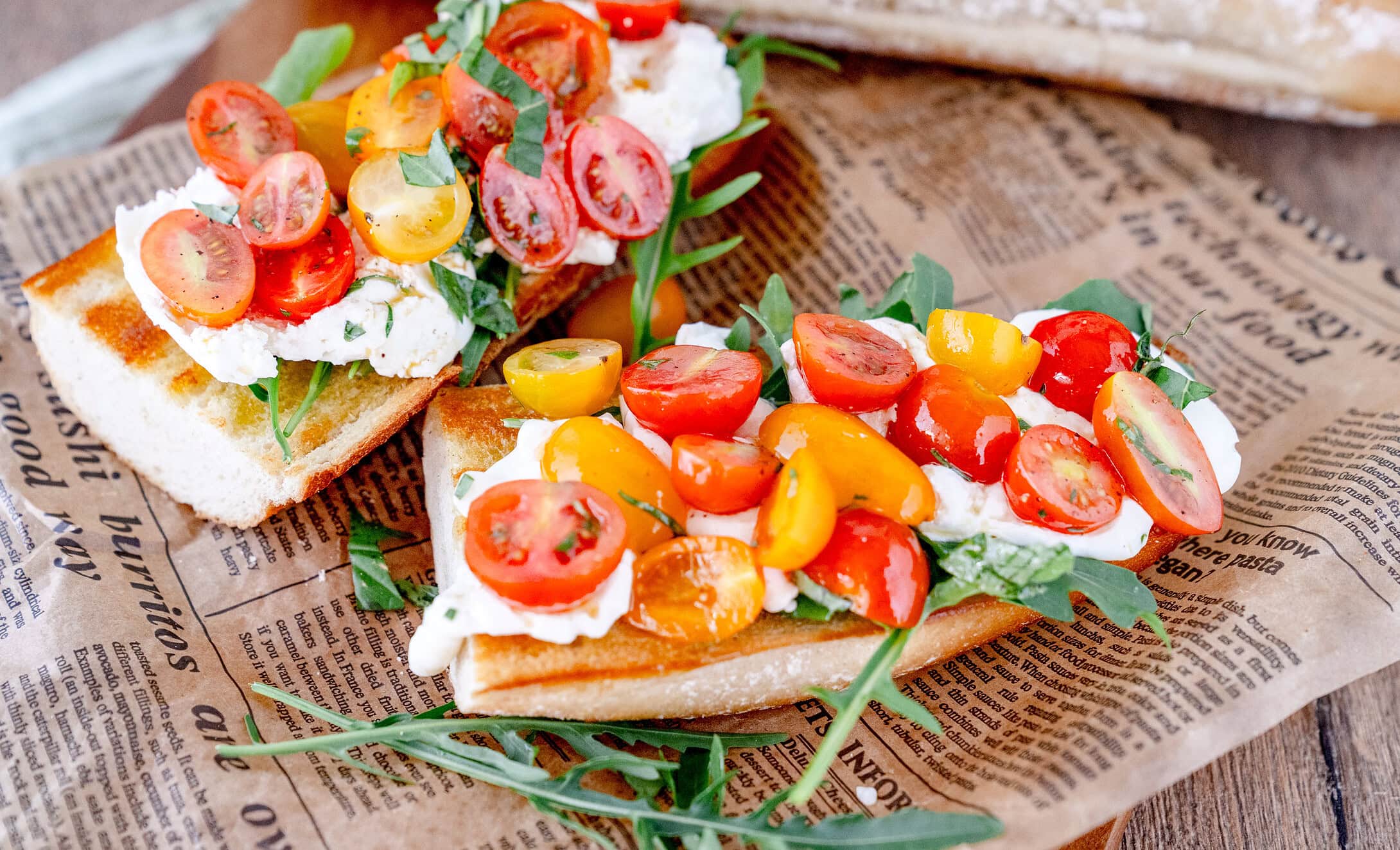 Burrata Baguette mit Kirschtomaten